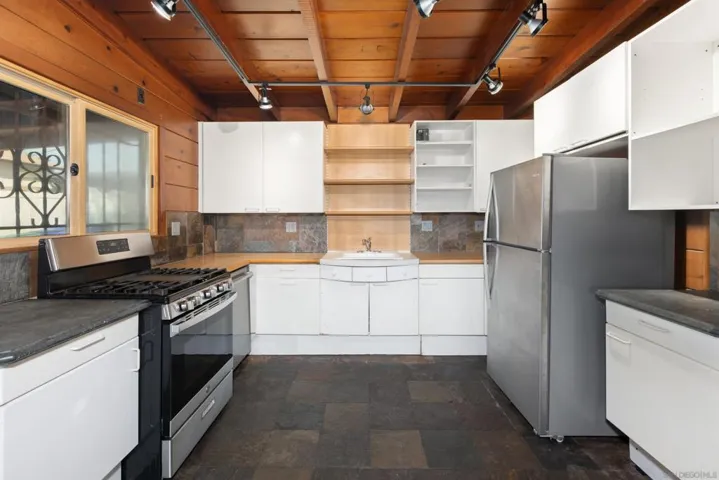 415 W Nutmeg St, San Diego, California 92103
