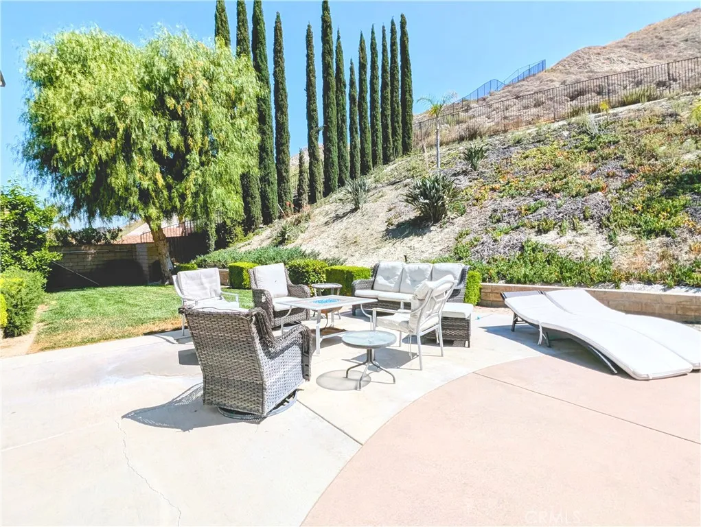 1971 Mesa Drive, Colton, California 92324 home-pic-23