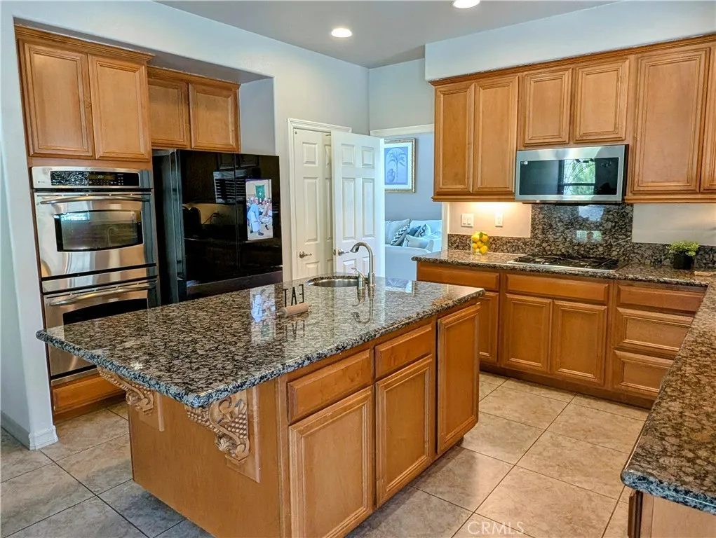 1971 Mesa Drive, Colton, California 92324 home-pic-20