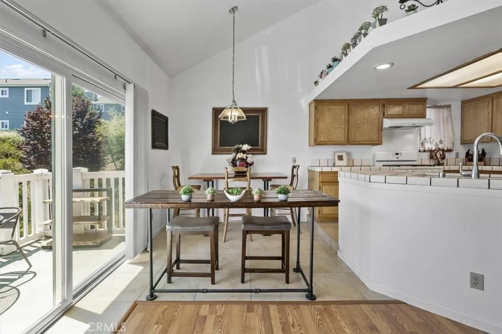 130 Cypress Avenue, Cayucos, California 93430 home-pic-10