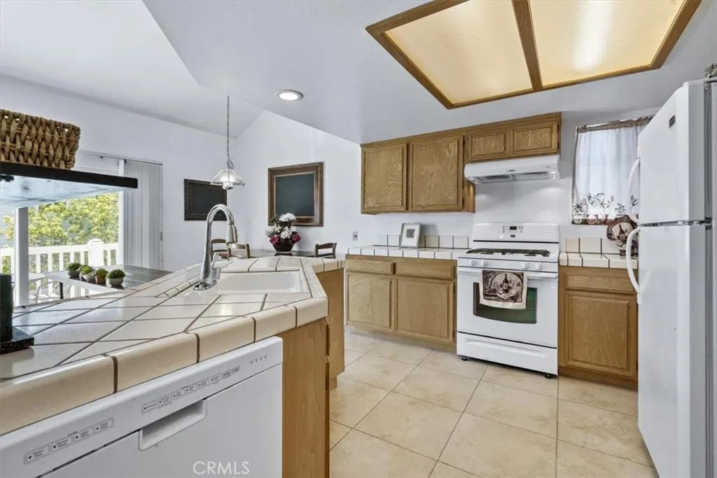 130 Cypress Avenue, Cayucos, California 93430 home-pic-6