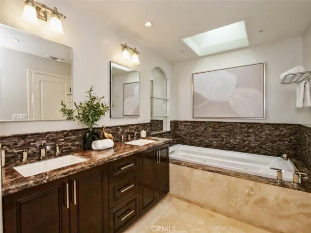 Primary Bathroom Tub