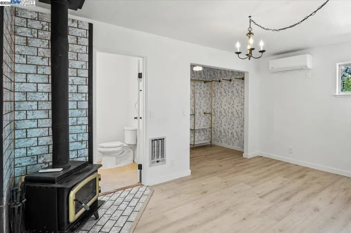 2019 E St, Hayward, California 94541