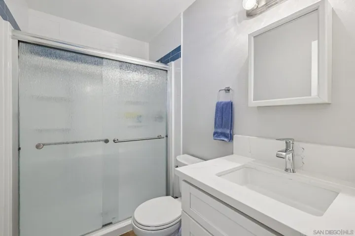 9833 Caminito Bolsa, San Diego, California 92129