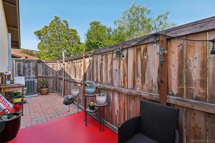 9833 Caminito Bolsa, San Diego, California 92129