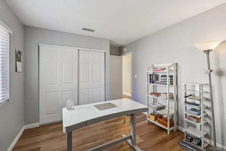 9833 Caminito Bolsa, San Diego, California 92129