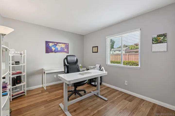 9833 Caminito Bolsa, San Diego, California 92129