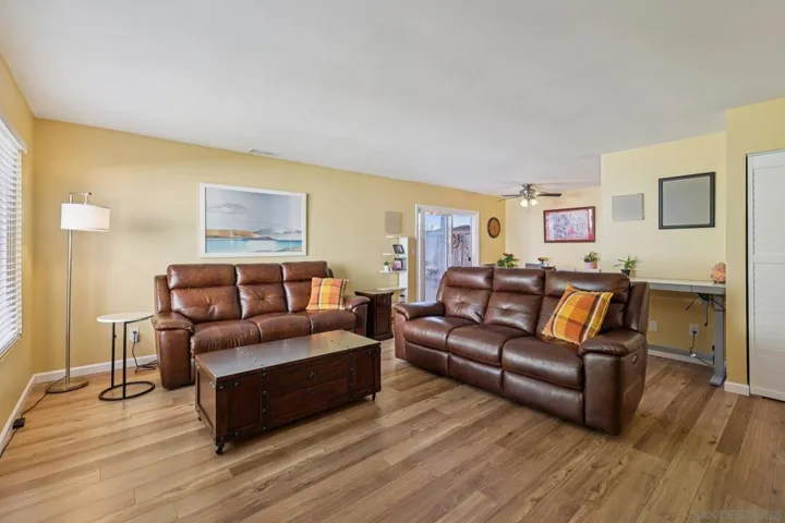 9833 Caminito Bolsa, San Diego, California 92129