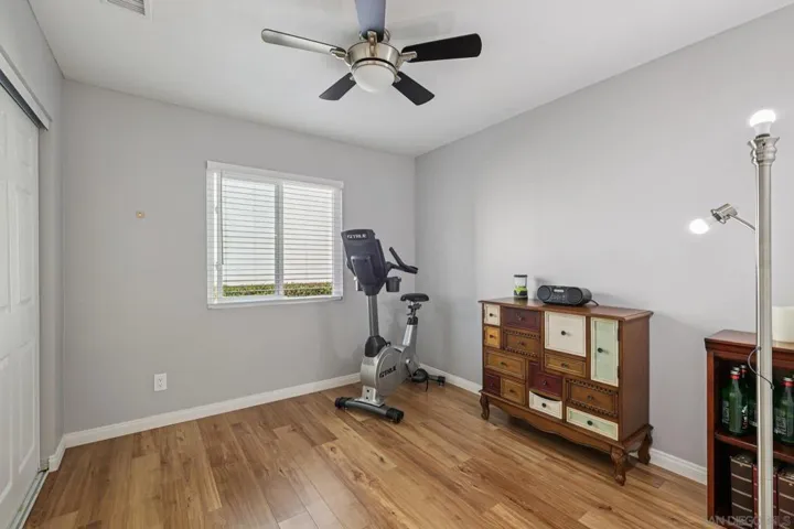 9833 Caminito Bolsa, San Diego, California 92129