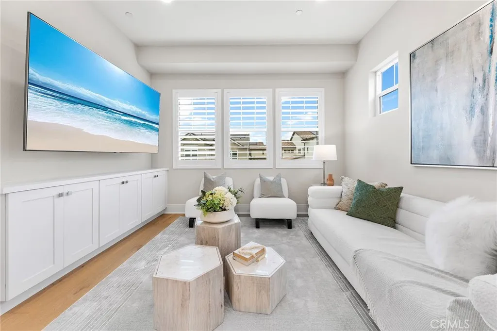 110 Pixel, Irvine, California 92618 home-pic-55