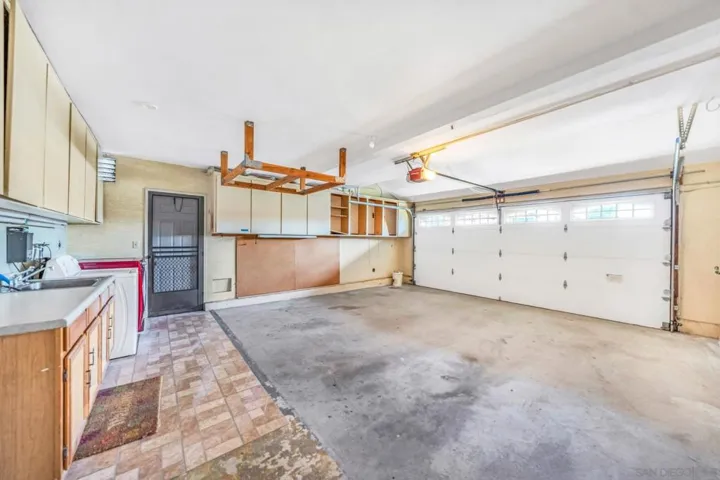 12417 Shropshire Lane, San Diego, California 92128