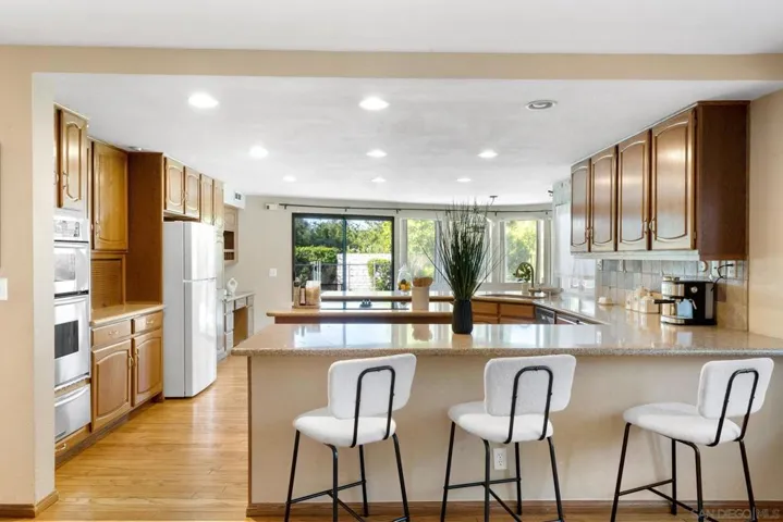 12417 Shropshire Lane, San Diego, California 92128