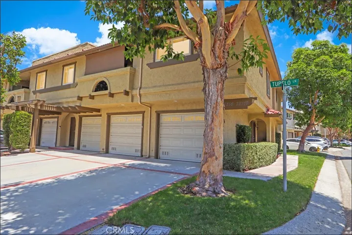 21312 Tupelo Lane, Lake Forest, California 92630