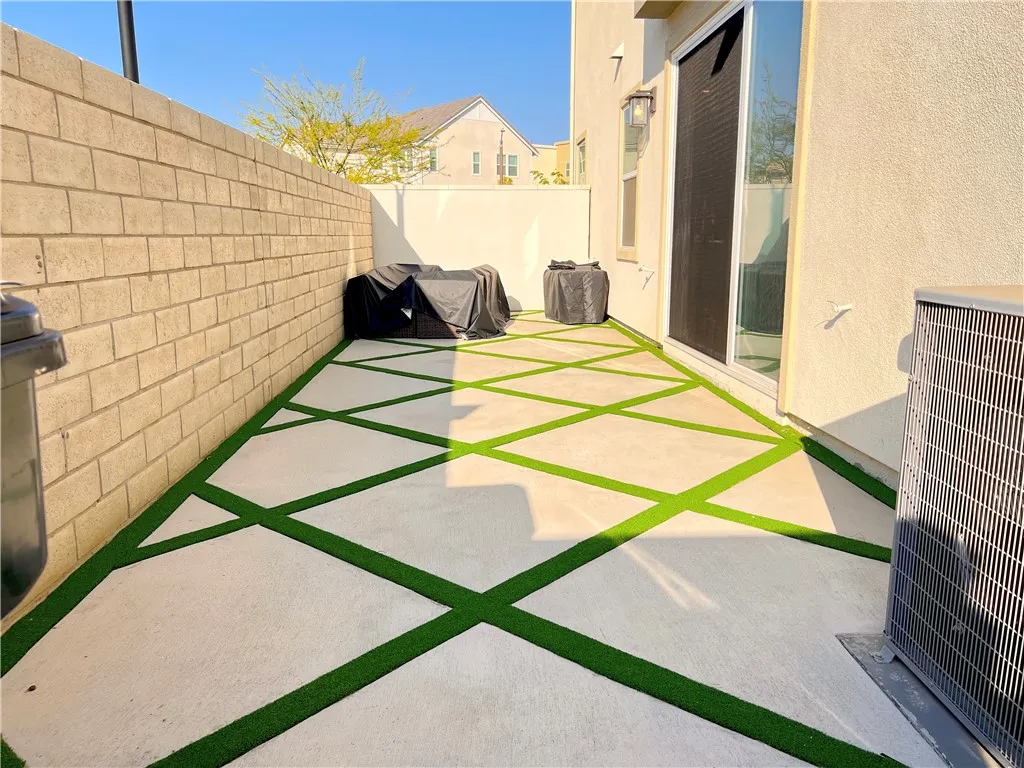 27620 Symphony Place, Valencia, California 91381 home-pic-24