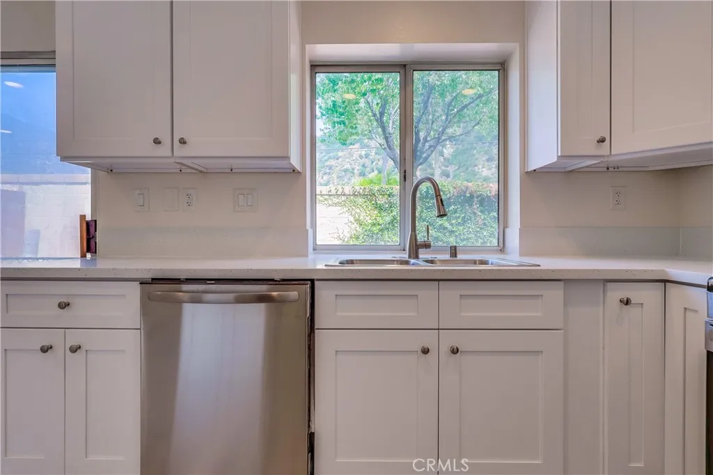 1876 Forest Drive, Azusa, California 91702 home-pic-7