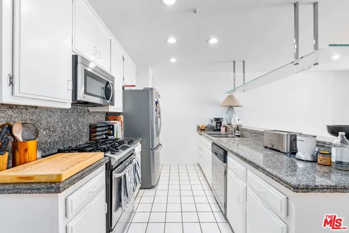 4403 Ocean Front Walk 104, Marina Del Rey, California 90292