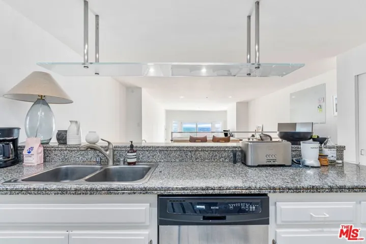 4403 Ocean Front Walk 104, Marina Del Rey, California 90292
