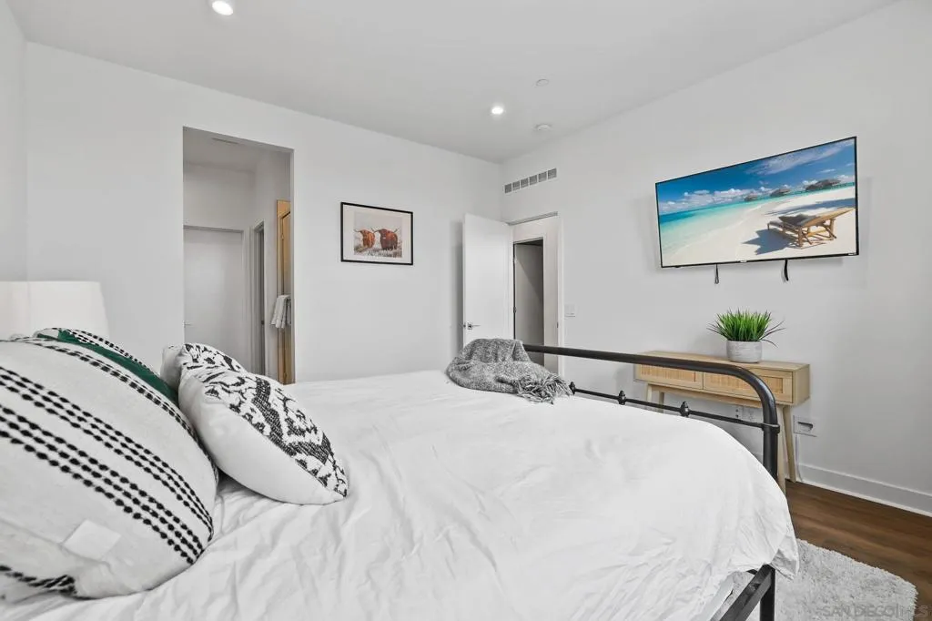 1531 W Bushell, Anaheim, California 92805 home-pic-13