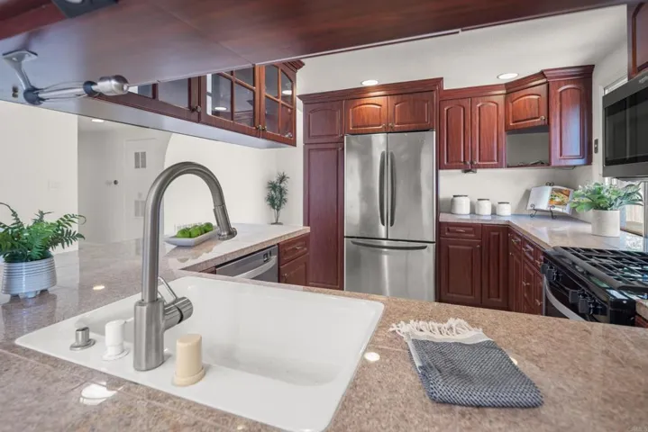 6285 Anvil Lake Avenue, San Diego, California 92119