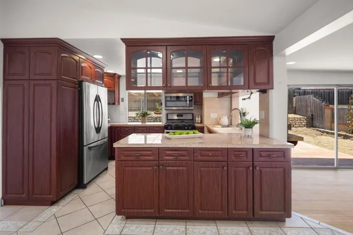 6285 Anvil Lake Avenue, San Diego, California 92119