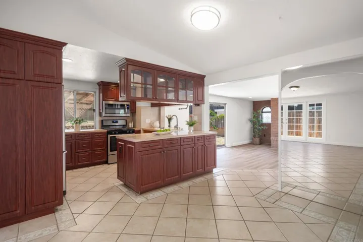 6285 Anvil Lake Avenue, San Diego, California 92119