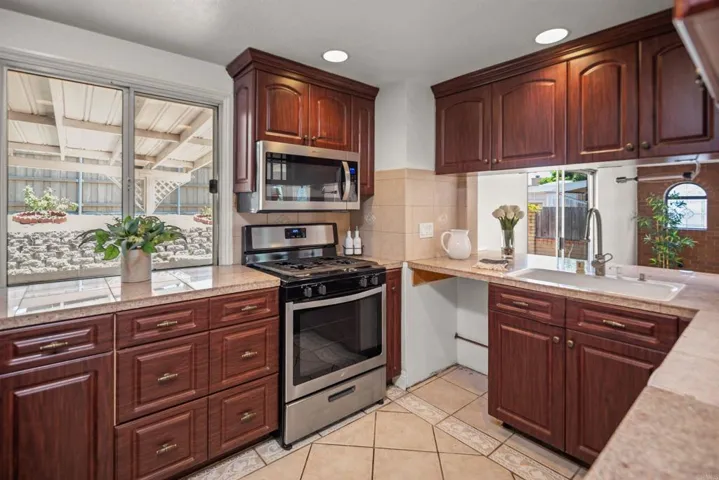 6285 Anvil Lake Avenue, San Diego, California 92119