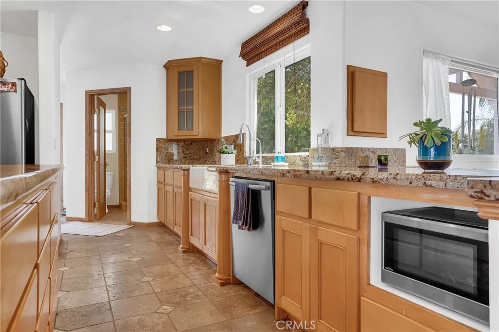 33360 Wright Road, Menifee, California 92584 home-pic-10