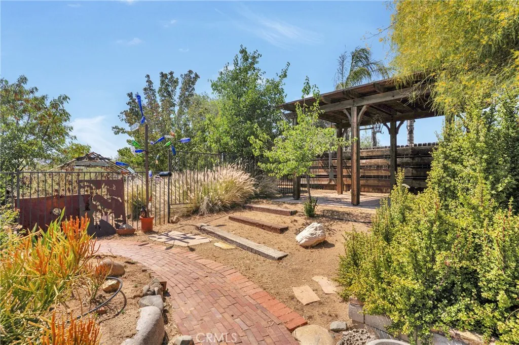 33360 Wright Road, Menifee, California 92584 home-pic-74
