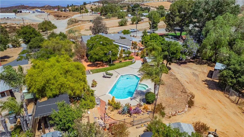 33360 Wright Road, Menifee, California 92584 home-pic-68