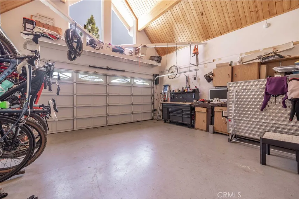 1112 Cedar Mountain Road, Big Bear City, California 92314 home-pic-24