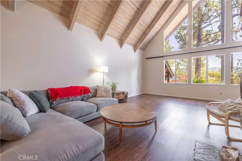 1112 Cedar Mountain Road, Big Bear City, California 92314 home-pic-4