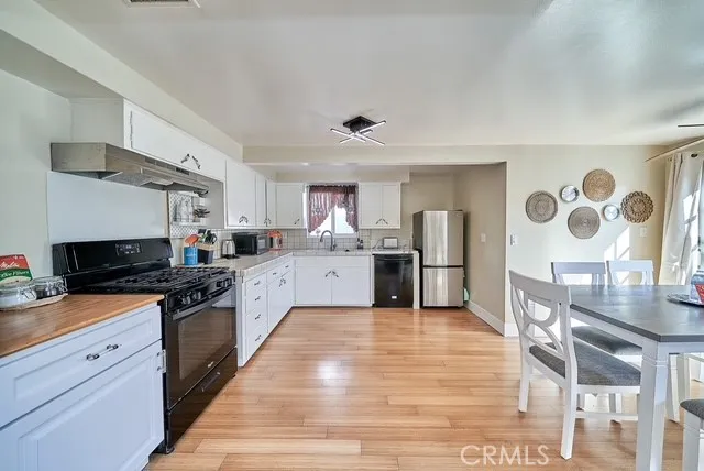 4117 E Theresa Street, Long Beach, California 90814 home-pic-9