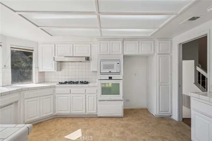 Microwave is Photoshop in client will give a $400 credit towards a microwave