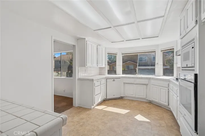 Microwave is Photoshop in client will give a $400 credit towards a microwave