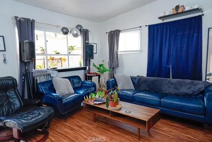 3915 E 11th Street, Long Beach, California 90804