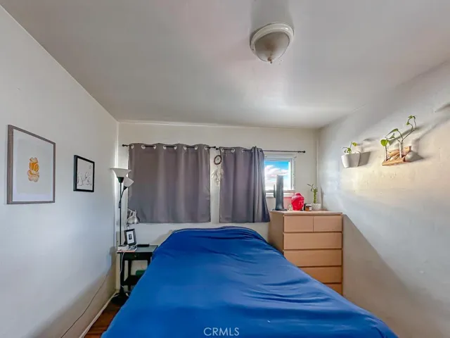 3915 E 11th Street, Long Beach, California 90804
