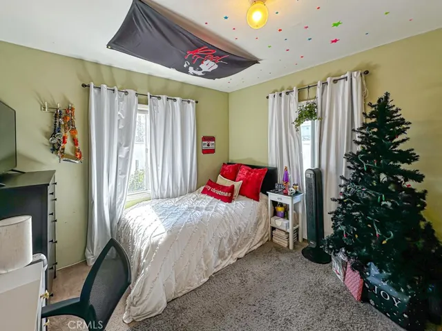 3915 E 11th Street, Long Beach, California 90804
