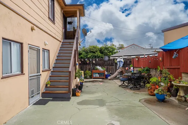 3915 E 11th Street, Long Beach, California 90804
