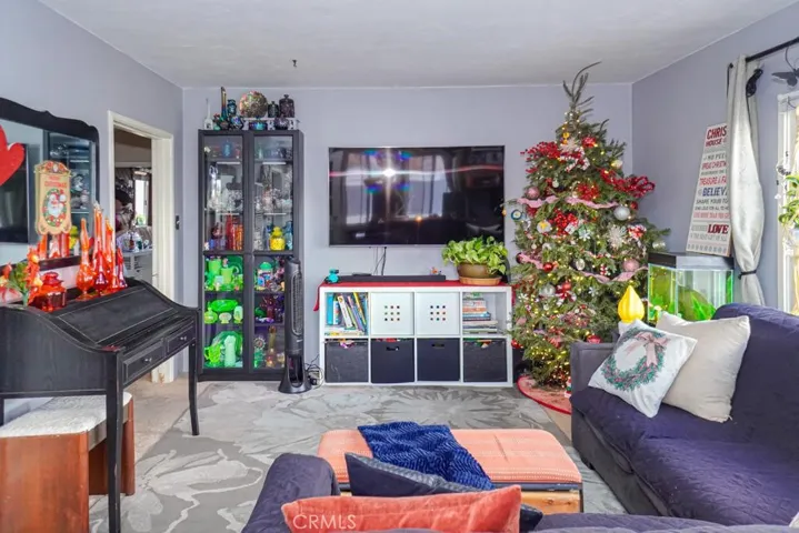 3915 E 11th Street, Long Beach, California 90804