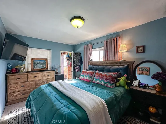 3915 E 11th Street, Long Beach, California 90804