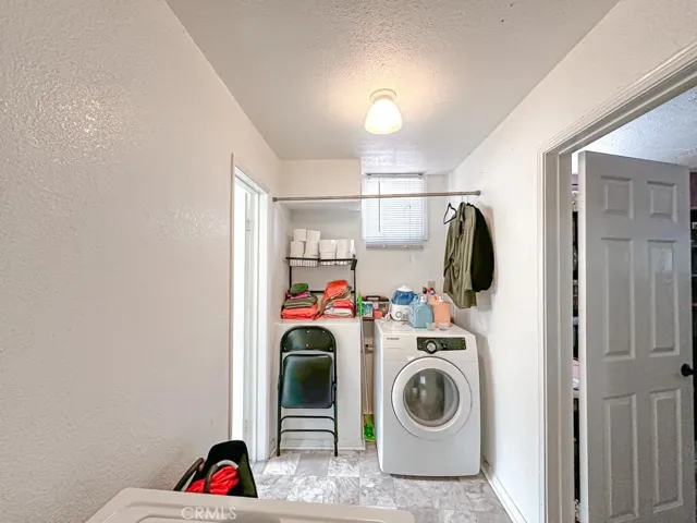 3915 E 11th Street, Long Beach, California 90804