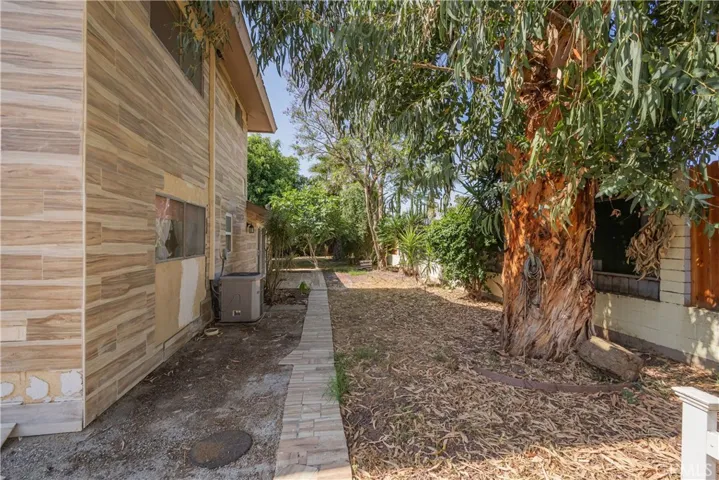 4864 E Mckinnon Drive, Anaheim Hills, California 92807