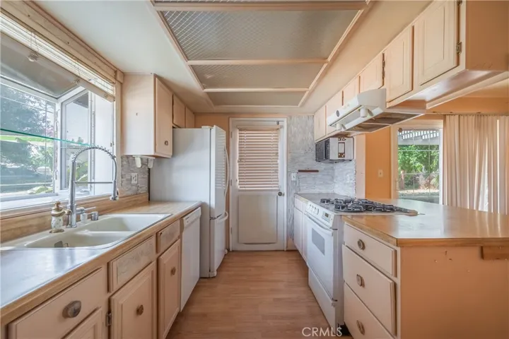 4864 E Mckinnon Drive, Anaheim Hills, California 92807