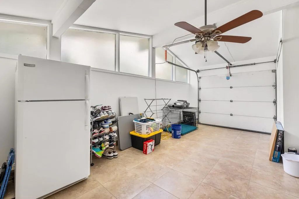 77056 Desi Drive, Indian Wells, California 92210 home-pic-33