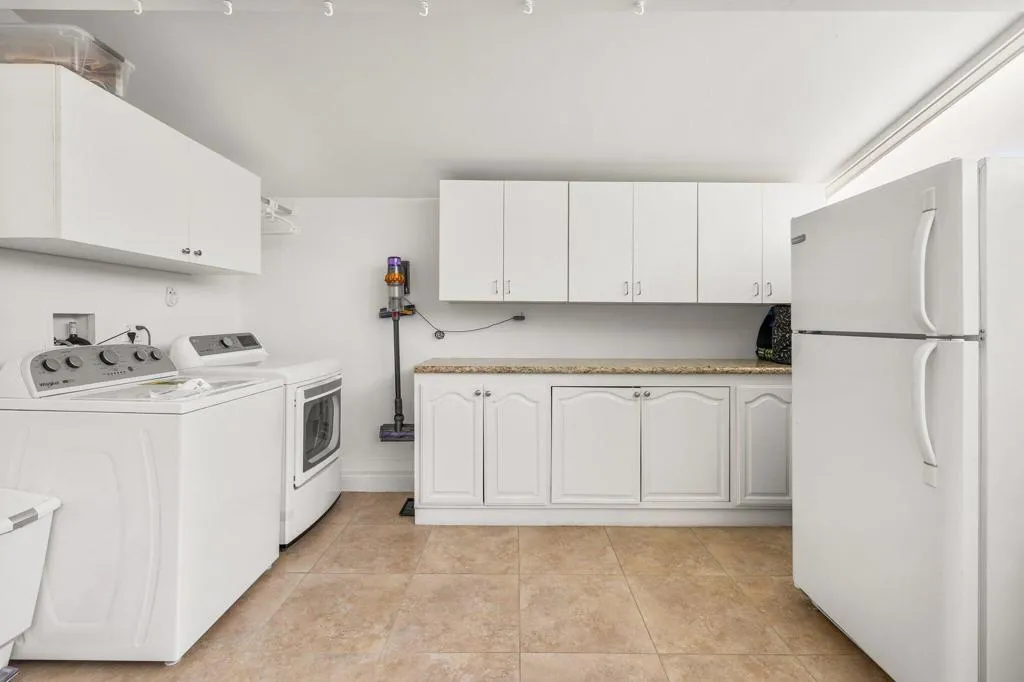 77056 Desi Drive, Indian Wells, California 92210 home-pic-32