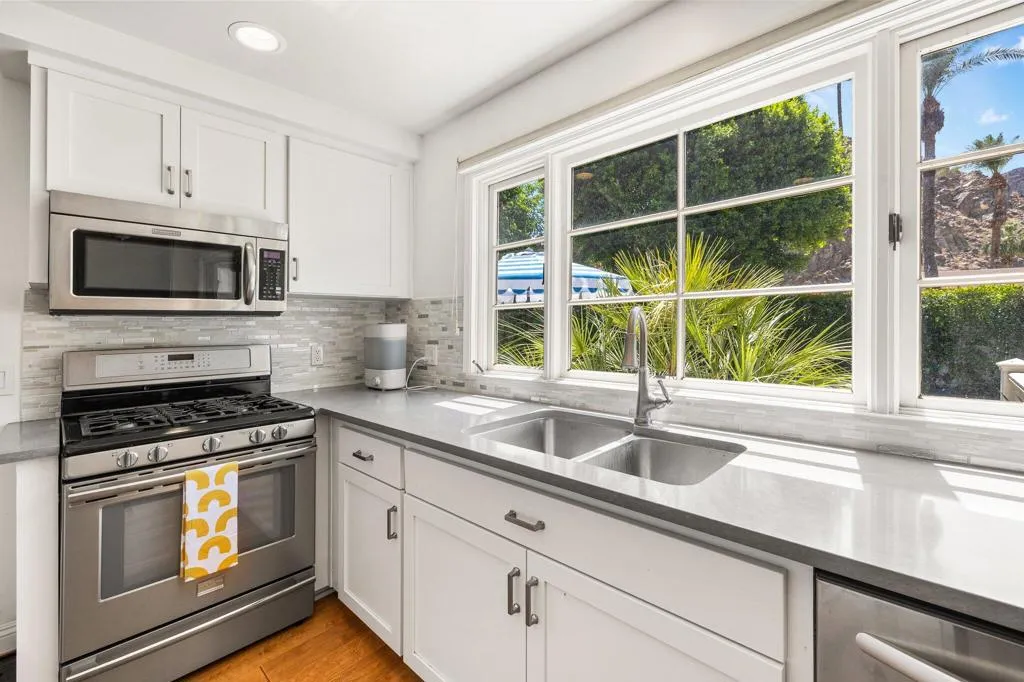 77056 Desi Drive, Indian Wells, California 92210 home-pic-27
