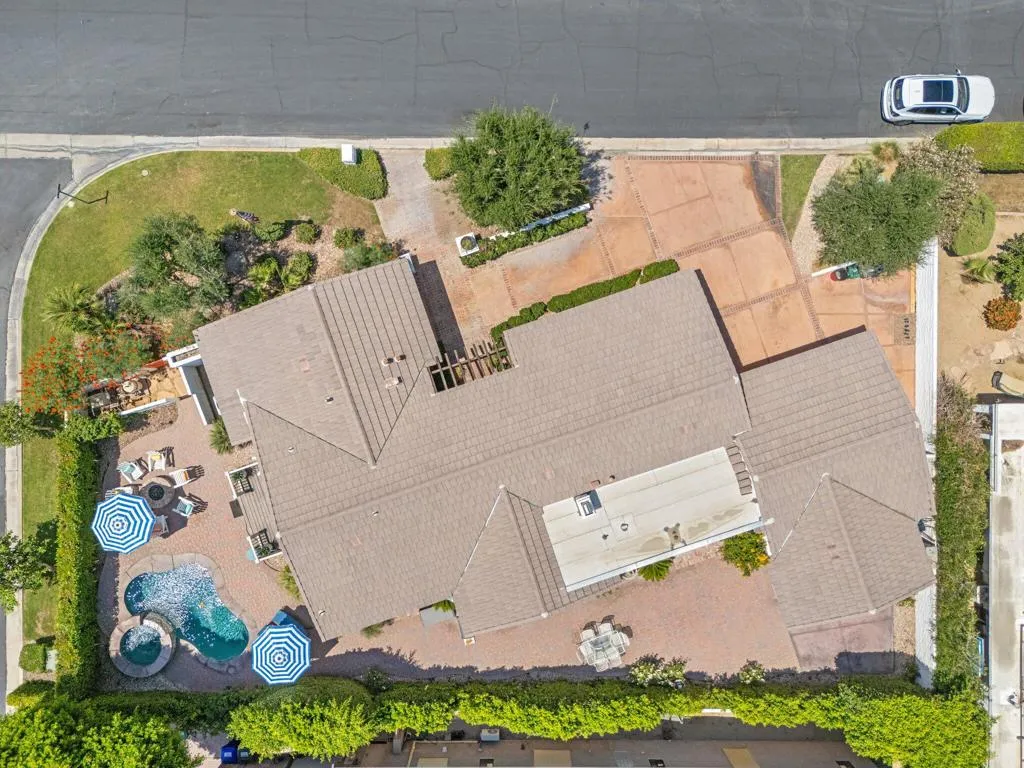 77056 Desi Drive, Indian Wells, California 92210 home-pic-12
