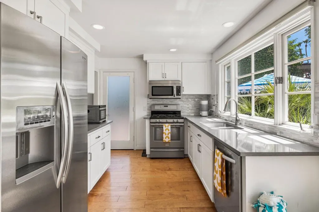 77056 Desi Drive, Indian Wells, California 92210 home-pic-26