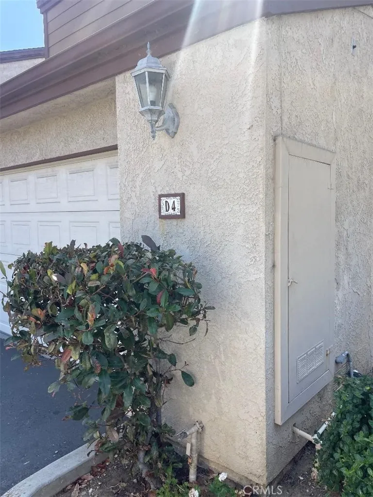700 Victoria Street D 4, Costa Mesa, California 92627, 2 Bedrooms Bedrooms, ,2 BathroomsBathrooms,Residential Lease,For Rent,Victoria,PW25145424