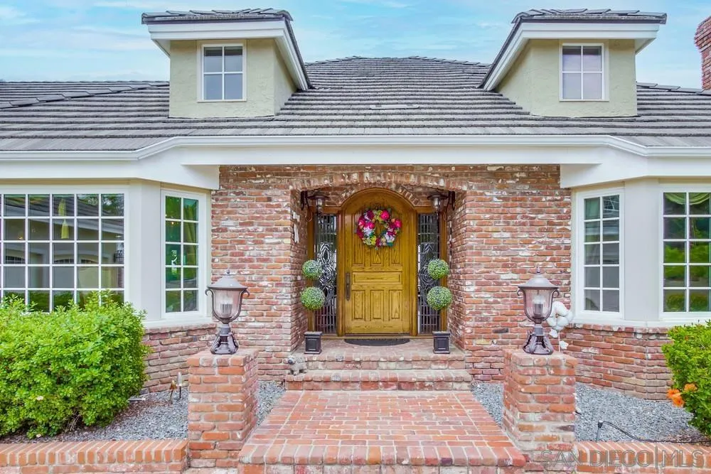 17502 Corte Lomas Verdes, Poway, California 92064 home-pic-3